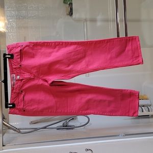 Sz 12 melon colored denim capris.